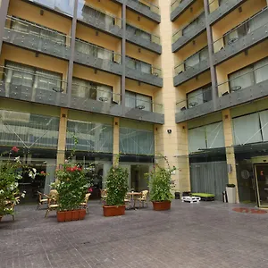 **** Hotel Ramada By Wyndham Downtown Liban